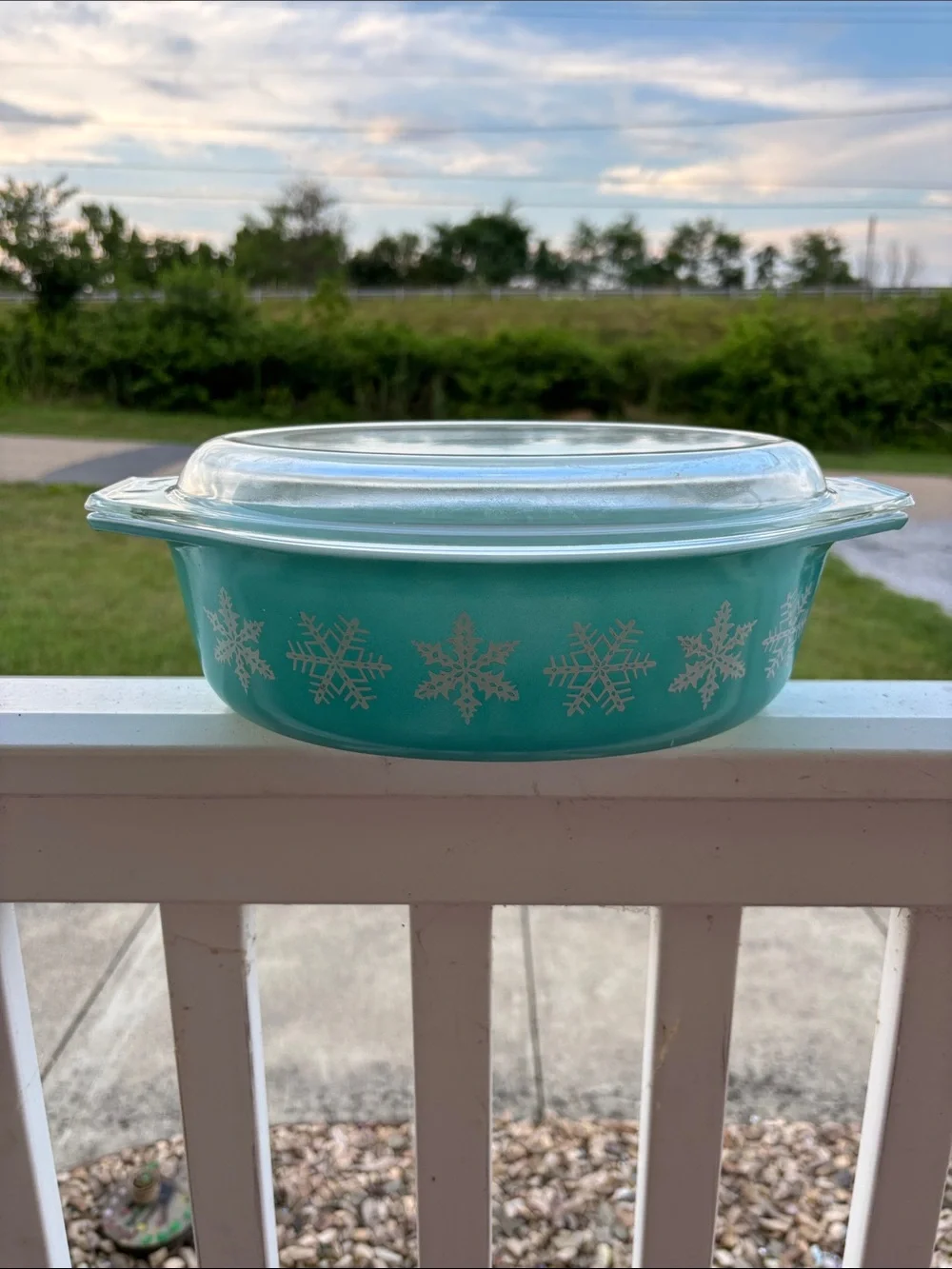 Pyrex Turquoise Snowflake Casserole with Clear Glass Lid